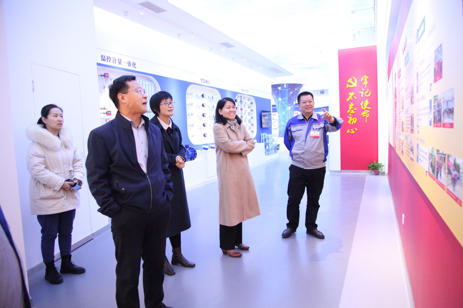 董事長景奉國不忘初心，牢記使命，創(chuàng)建了“源定初心”黨建品牌.JPG