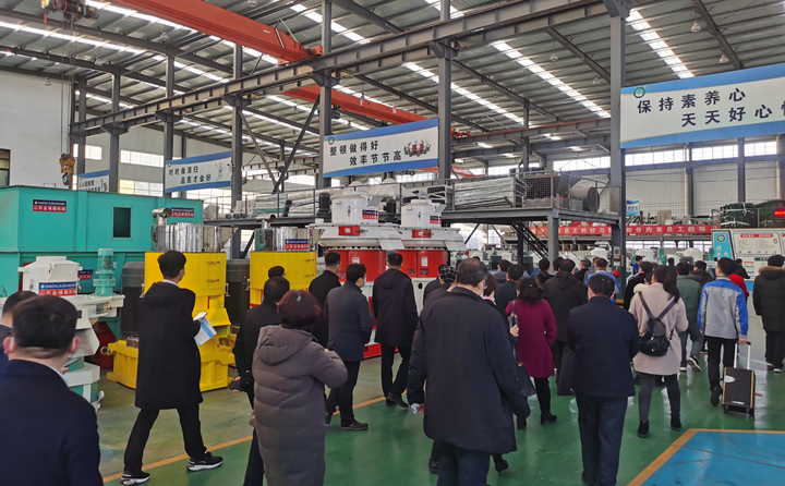 山東金格瑞不斷提升企業(yè)創(chuàng)新力、發(fā)展力、影響力，為我區(qū)全面建設(shè)現(xiàn)代化濟(jì)東強(qiáng)區(qū)再立新功.jpg